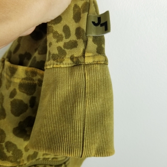 JoyLab Green Leopard Cheetah Print Zip Up Hooded Sweatshirt - Picture 8 of 9